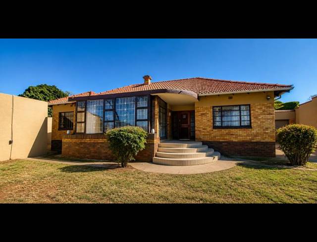 4 BEDROOM PROPERTY TO RENT IN FRANKLIN ROOSEVELT PARK
